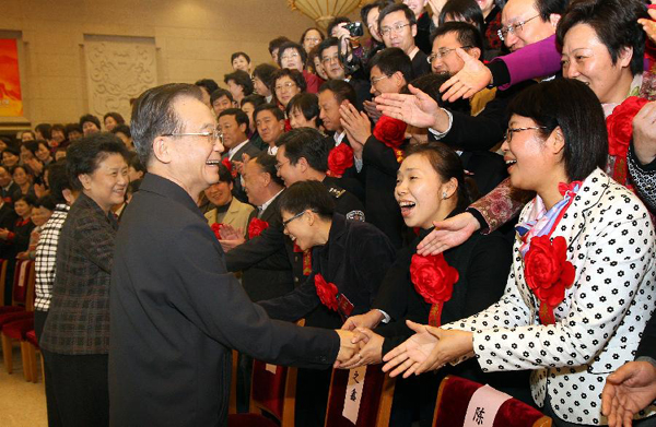 Wen urges protecting rights of women, children