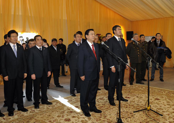 China launches trans-border trade center near Kazakh border