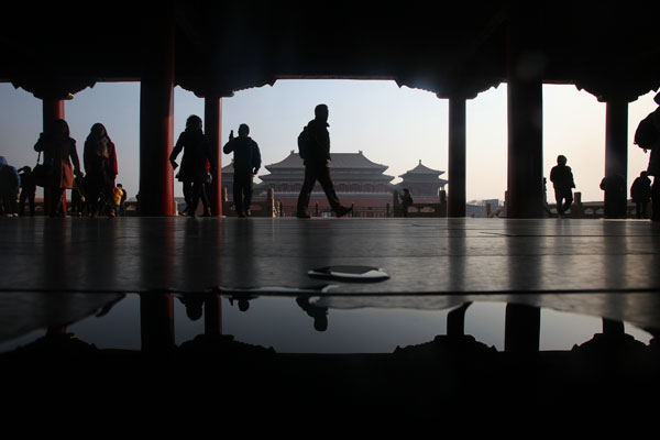 Forbidden City still lures inquisitive public