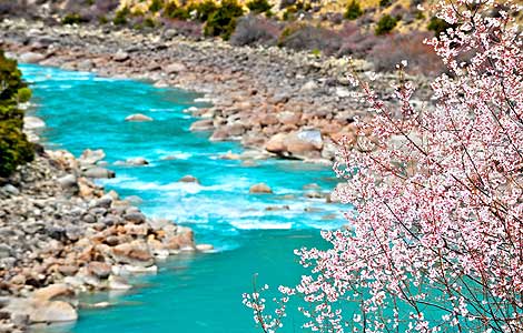 Province invests 400m yuan in Tibet tourism