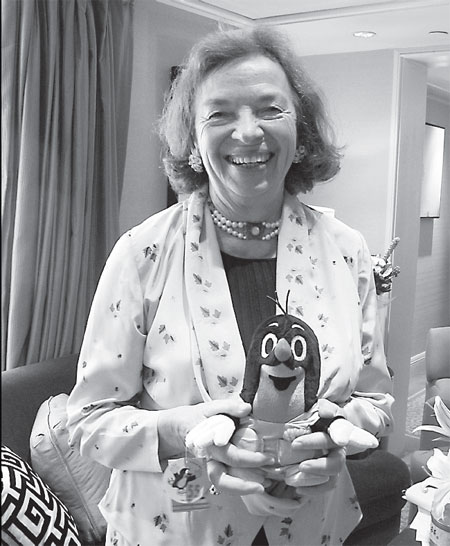 Czech first lady brings back lovable mole