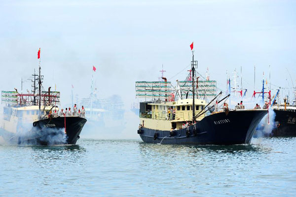 Fishing fleet returns to Sanya Port