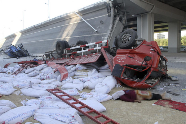 3 killed, 5 injured after bridge collapses in NE China