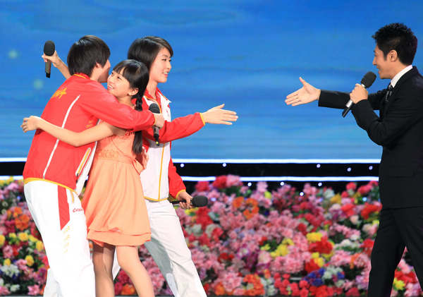 Stars teach students how to make their dreams shine