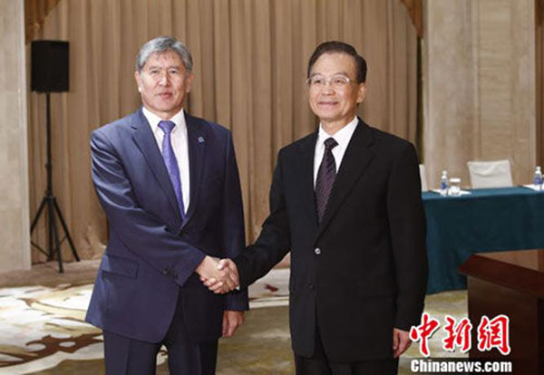 Wen meets with foreign leaders at China-Eurasia Expo