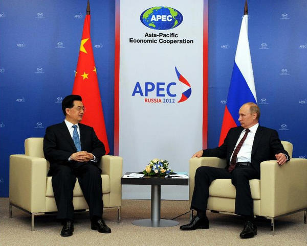 Chinese, Russian presidents meet on ties