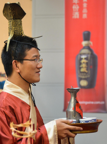 Ceremony for rice wine winter brewing season