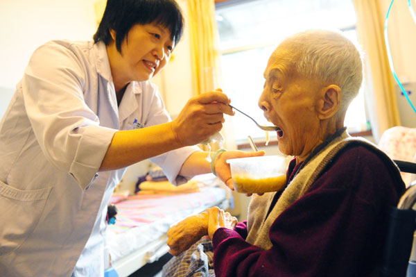 Internet users call for more help for elderly