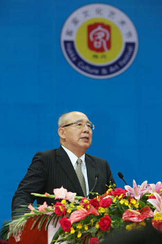Honoray KMT chairman seeks his Hakka roots