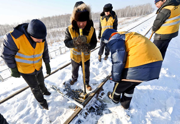Railway reaches China's easternmost county