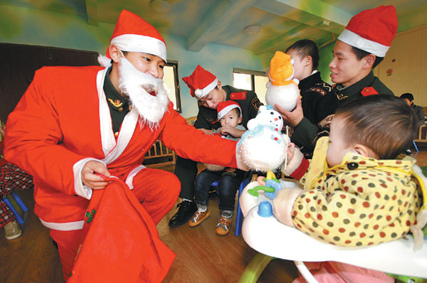 Young Chinese embrace Christmas for differing reasons