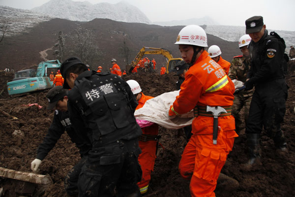 Dozens die in landslide; Xi orders all-out rescue