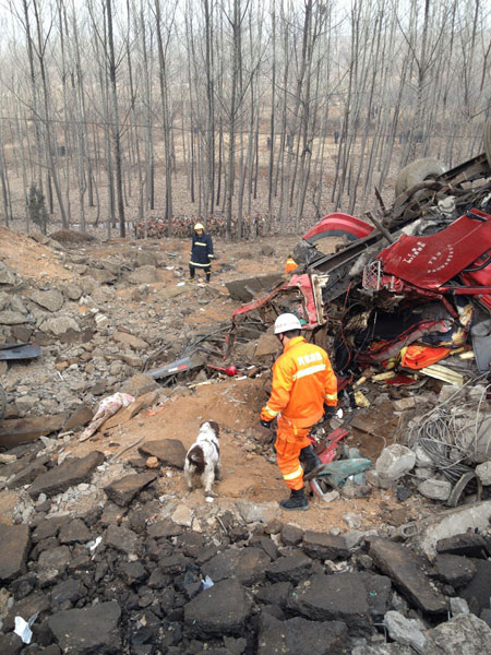 Five dead after bridge collapses in China