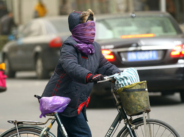 Beijing, nearby regions in 'dangerous' air