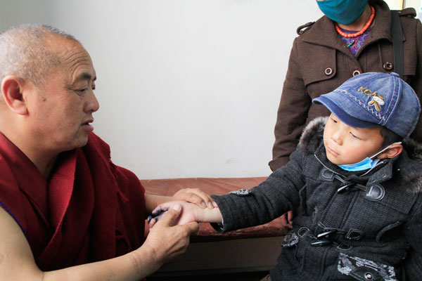 Monk-doctors fill medical, spiritual needs[4]|chi