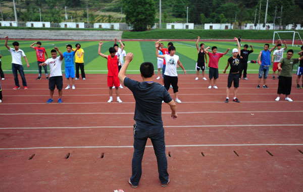 Student athletes resume training in quake zone