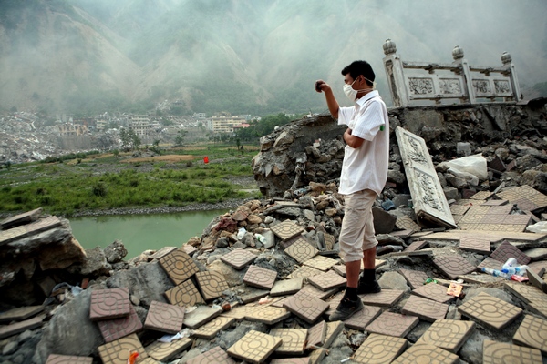 Photos then and now in Wenchuan