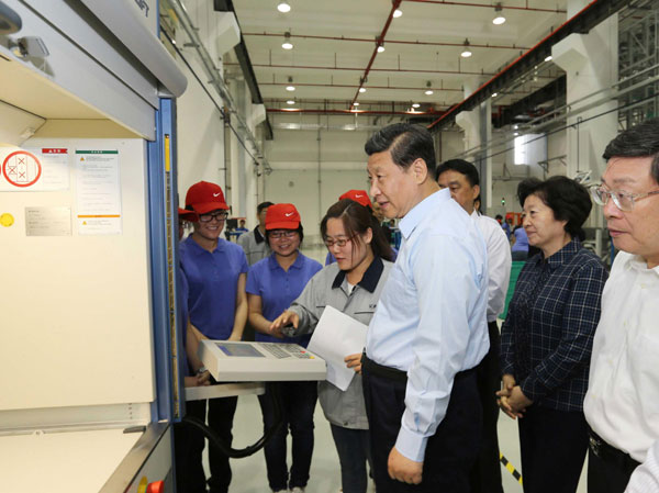 Xi stresses steadily promoting economic growth