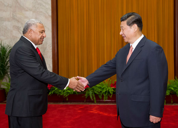 President Xi meets Fiji prime minister