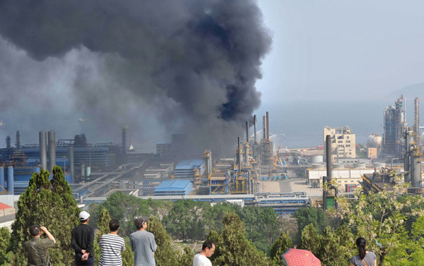 Oil tank blast causes casualties in NE China