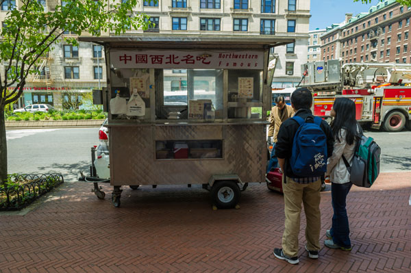 Chinese vendor makes no easy money in NYC