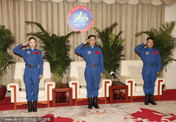 Shenzhou X astronauts out of quarantine