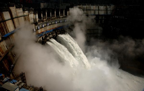 2nd-largest hydropower station starts operation
