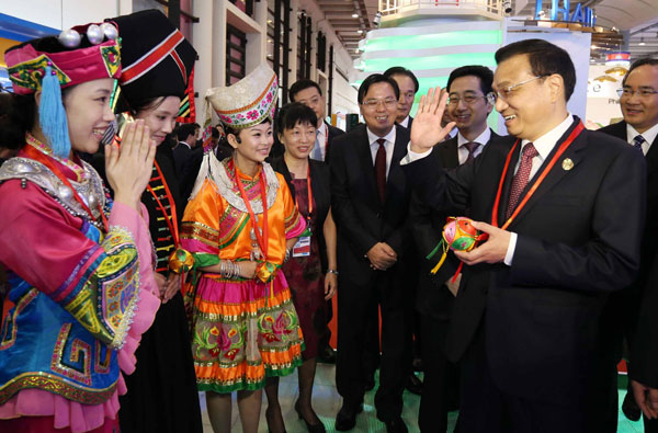Chinese premier eyes closer ties with ASEAN