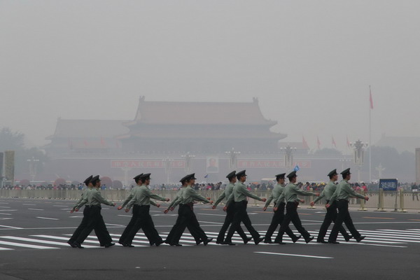 Beijing shrouded in heavy smog