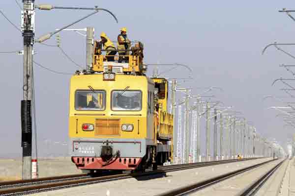 Xinjiang to embrace era of high-speed rail
