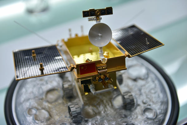 China puts simulation models moon rover on market