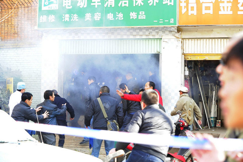 Kunming hostage rescued by police