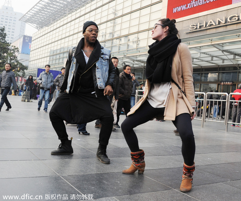 Expats in Spring Festival travel rush