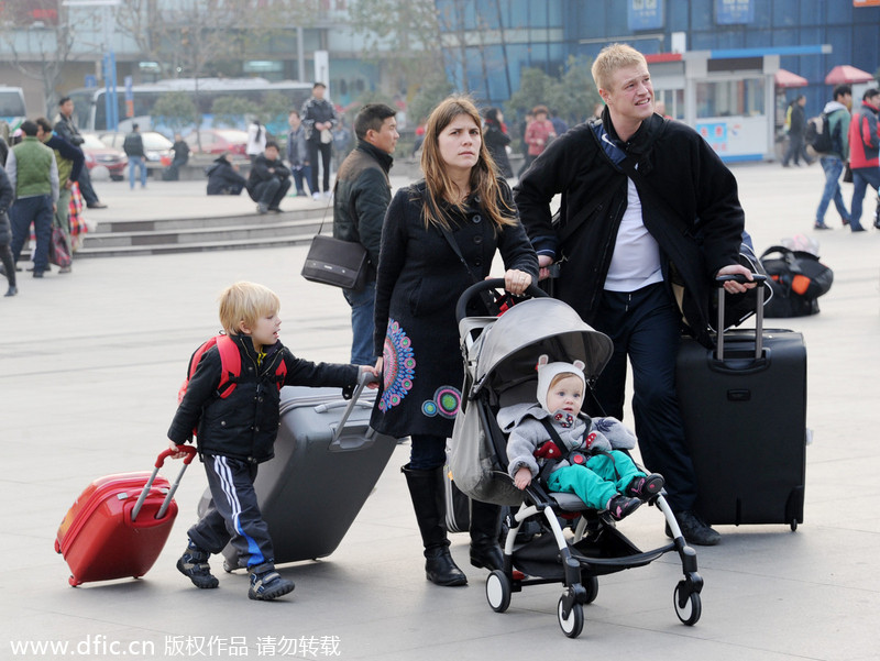 Expats in Spring Festival travel rush