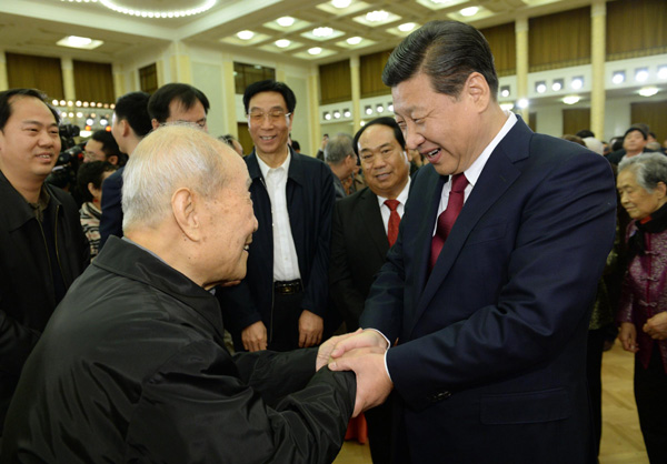 Chinese leaders extend New Year greetings