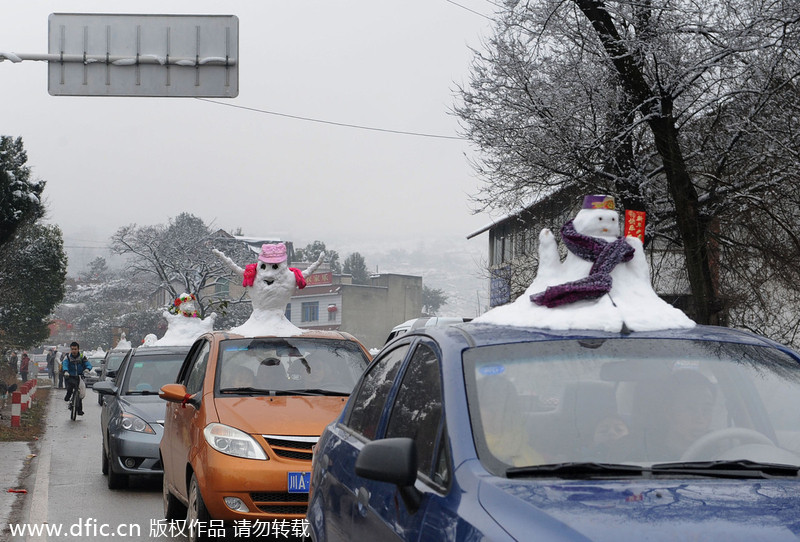 Snowmen business in SW China