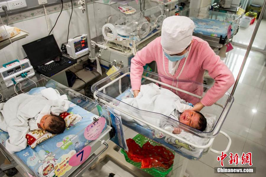 15-pound baby boy born in S China