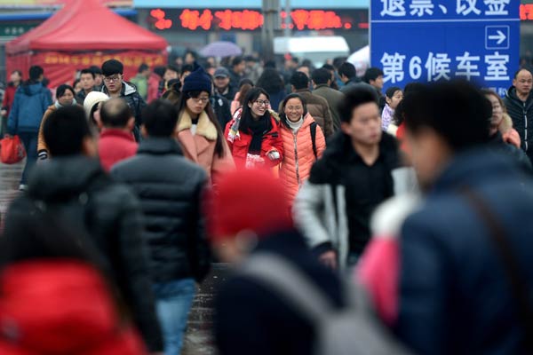 Railway trips surge after Lantern Festival