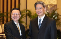 KMT honorary chairman 'visits mainland friends'