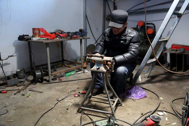 Homemade sports car in C China