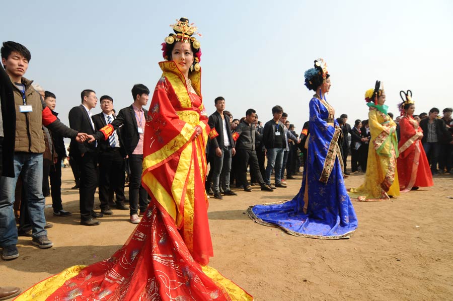 'Goddess of the Sea' shows up at Sea Sacrifice Festival
