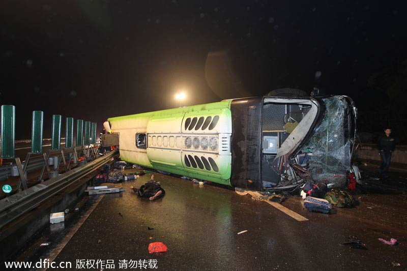 15 dead in pileups in southwest China's Chongqing
