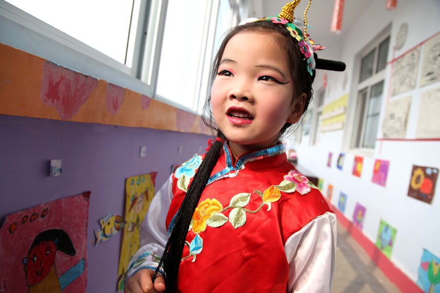 Children showcase Chinese culture