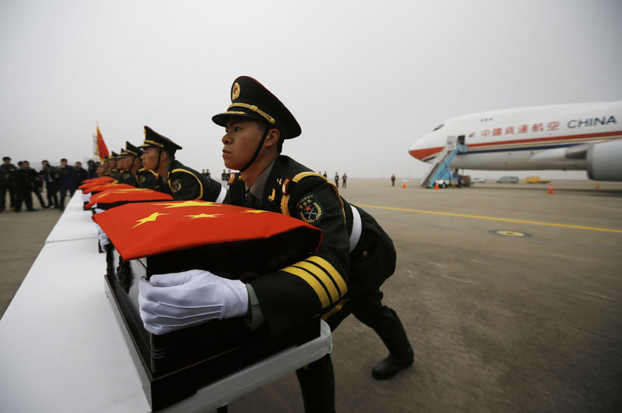 Remains of Chinese soldiers returning home