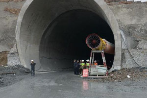 Tunnel collapse survivors hospitalized