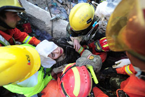 Official commits suicide following building collapse