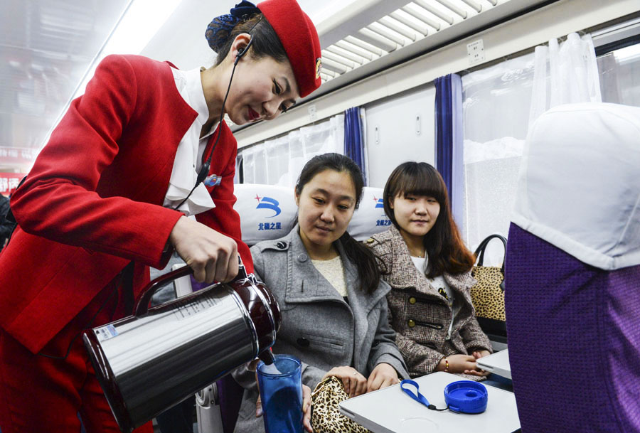 Inter-city trains to start operation in Xinjiang