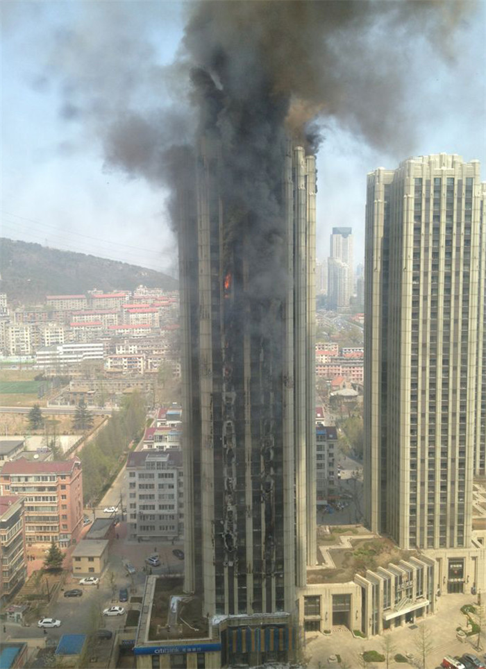 Fire extinguished in Dalian apartment building