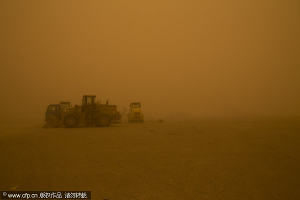 Sandstorm hits Northwest China