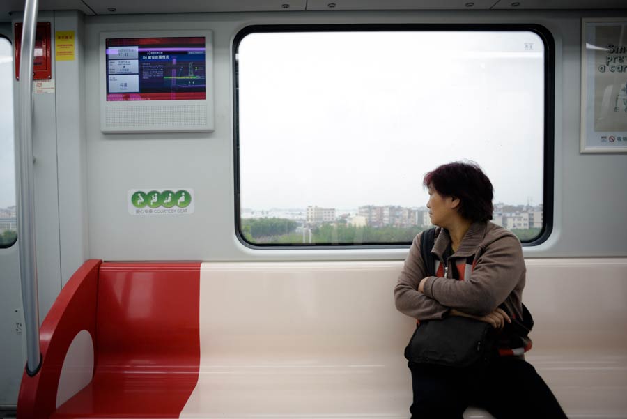 Kunming subway starts trial run
